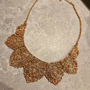 Collar Necklace